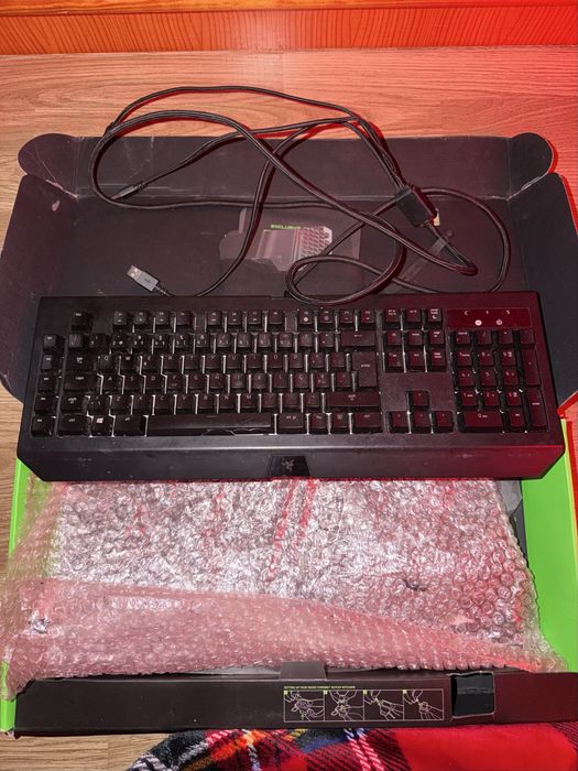 Teclado Razer BlackWidow Chroma V2