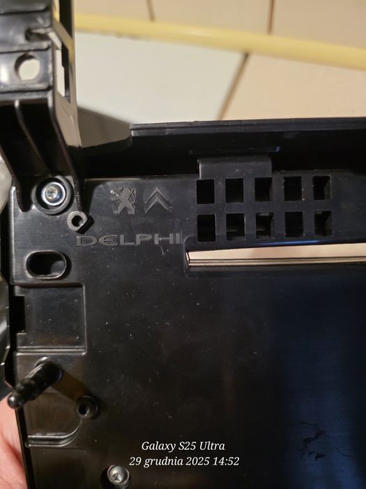 Citroen C4. Panel, ekran, radio