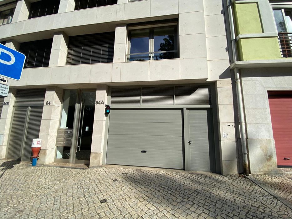 Parqueamento nas Avenidas Novas