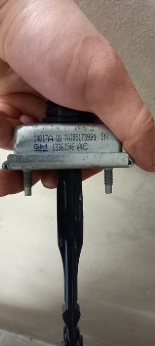 Продам обмежувачі дверей Opel