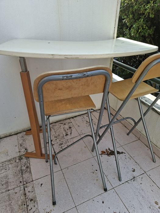 Mesa de cozinha com 4 Bancos de cozinha