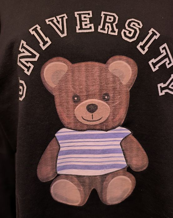 Fajna czarna bluza z misiem