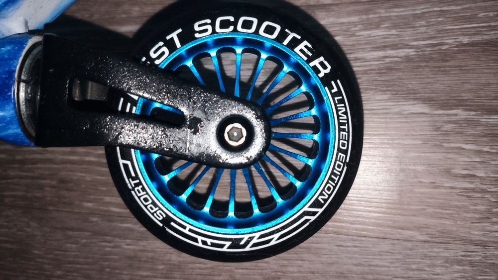 Продам самокат best scooter