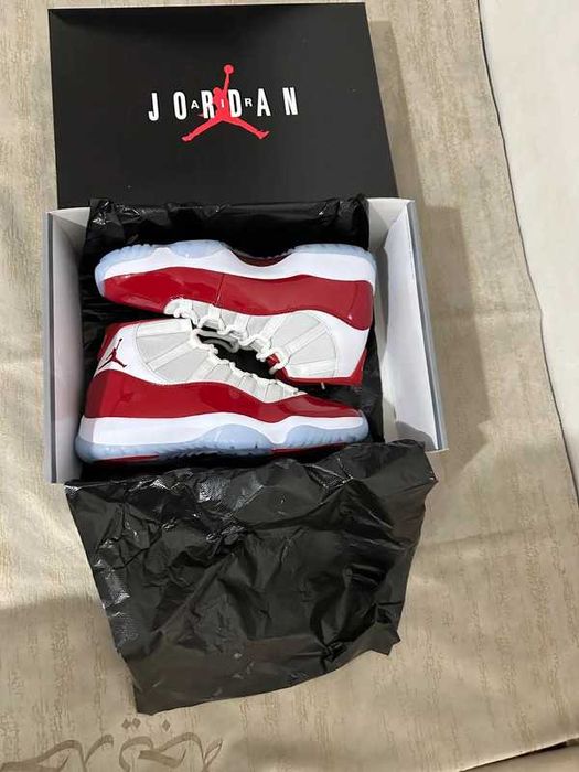 Jordan 11 Retro Cherry r.39