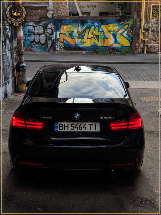 У продажі BMW 335i