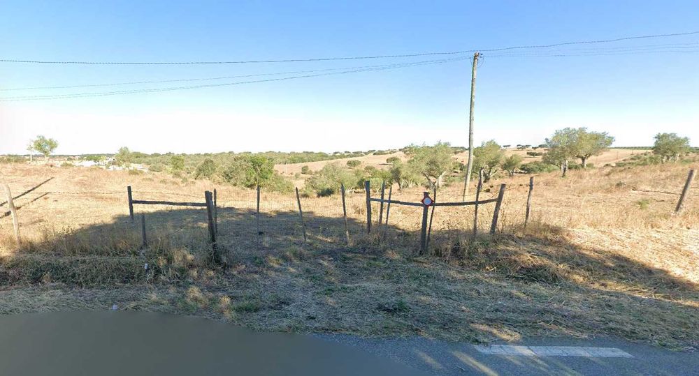 Herdade 10,3Ha com 2 Ruinas e possivel capacidade de construção