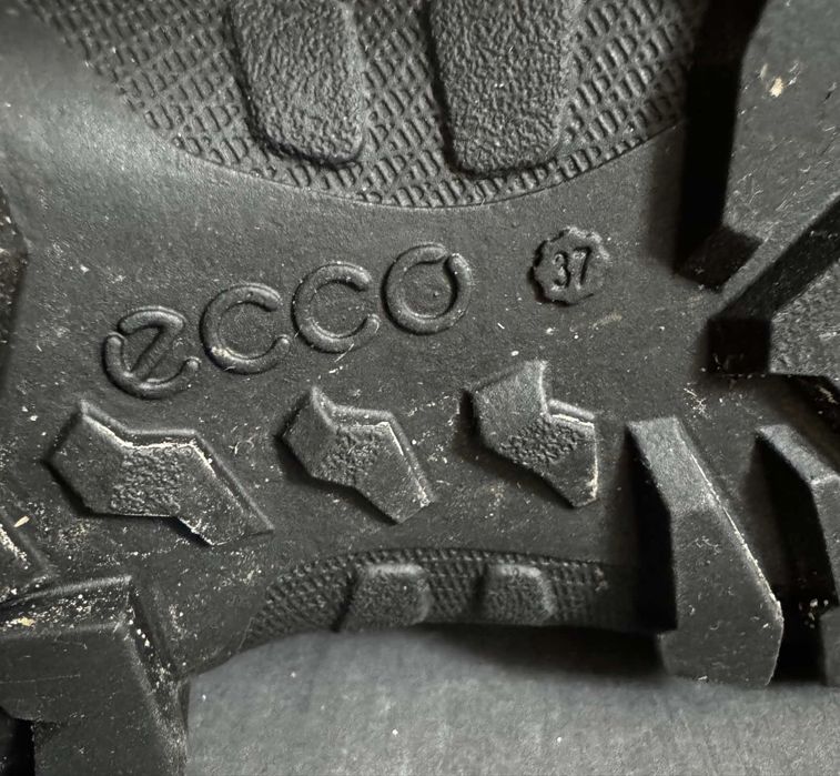 Ботинки ecco  37