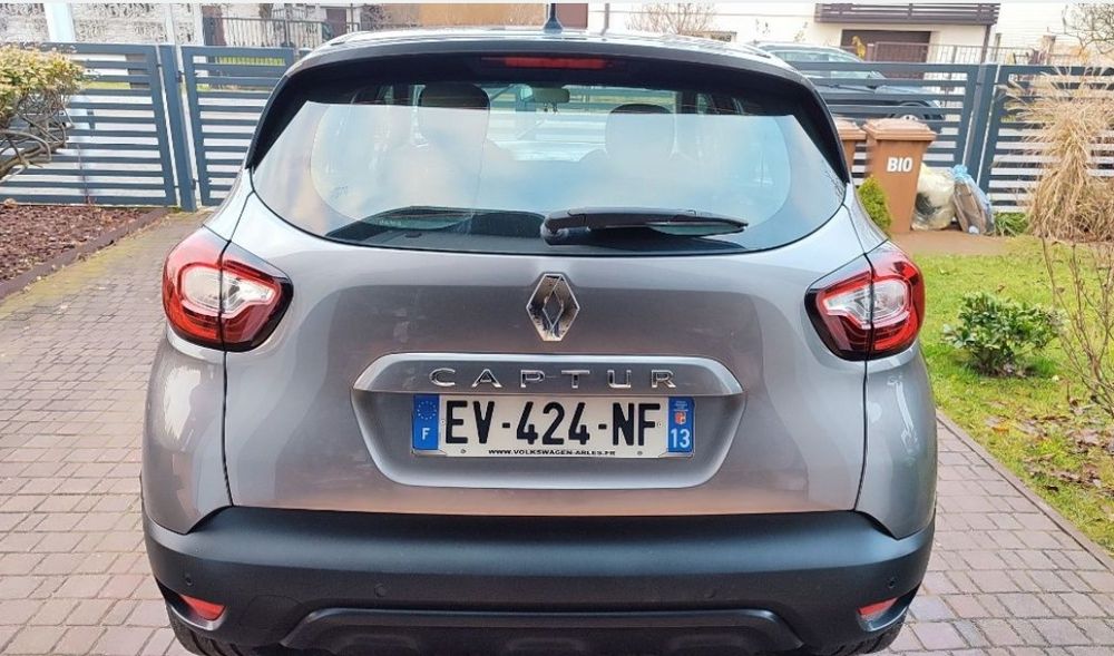 Renault Captur benzyna bogate wyposażenie INTENS