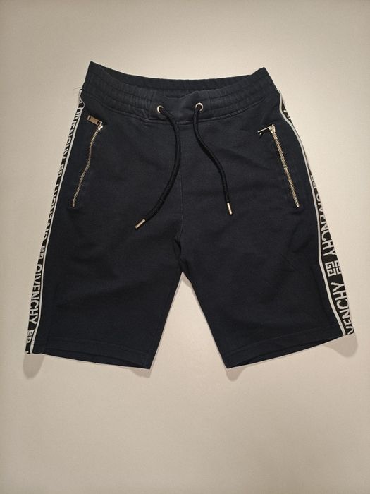 Шорти Givenchy S