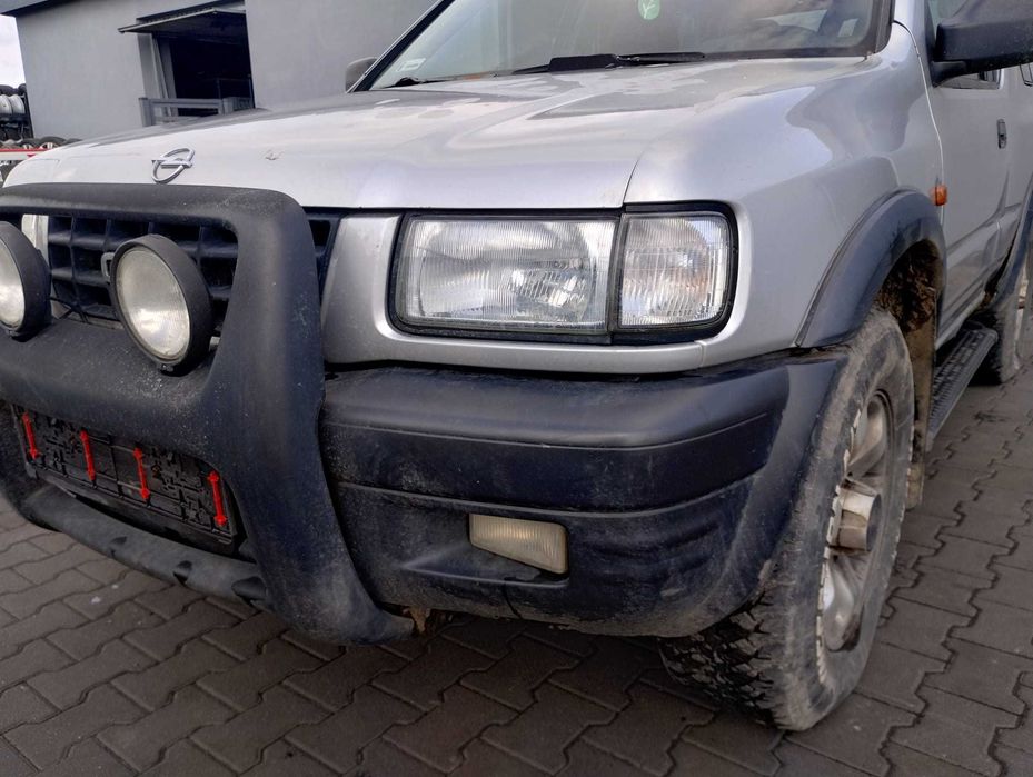 zderzak przód przedni Opel Frontera B 1998r, części