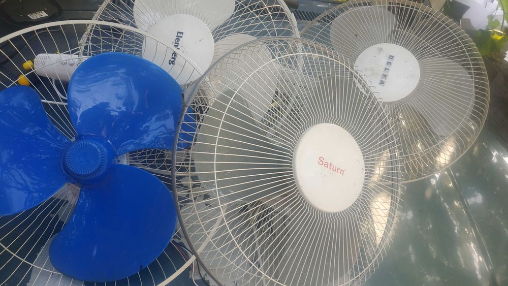 продаю з\ч (лопастей нет) для бытовых напольно-настольных вентиляторов