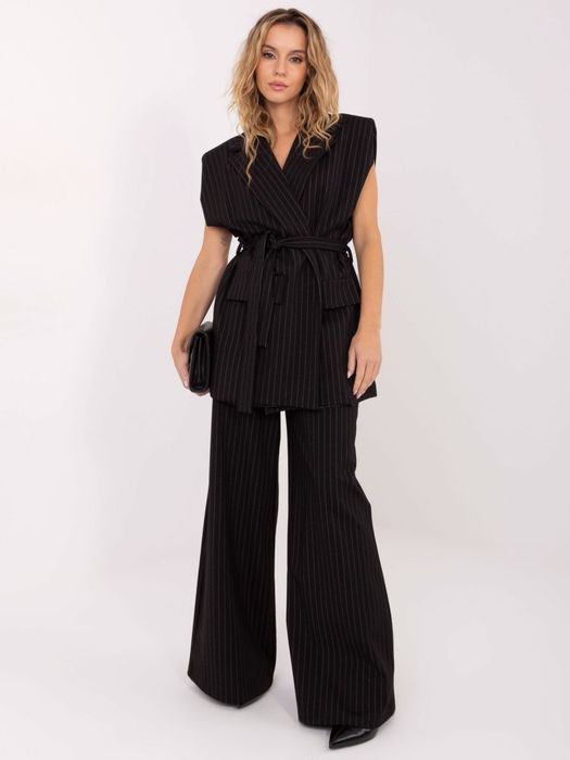 Czarna elegancka kamizelka z paskiem S/M – Stylowy Wieszak