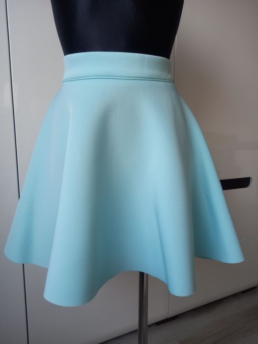 Przepiękna spódniczka klosz roz 36-38 S M gąbkowa