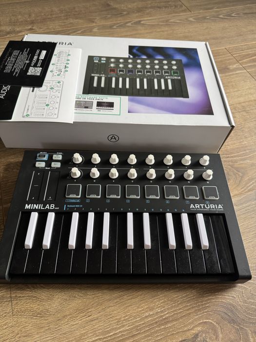 Arturia MiniLab MkII MIDI-клавіатура (25 клавіш)