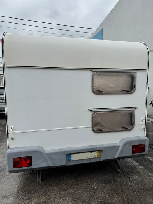 Vendo a caravana Pluma 450