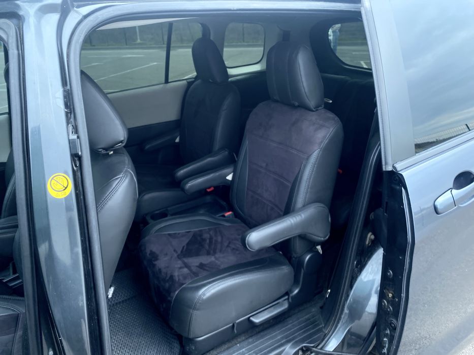 Продам Mazda 5 газ/ бензин 2012