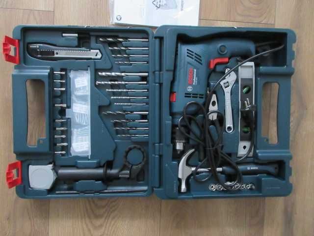 Wiertarka udarowa BOSCH Pro GSB 600 + walizka