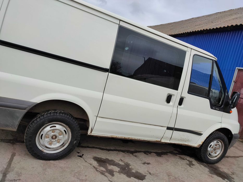 Продам бус Ford Transit.