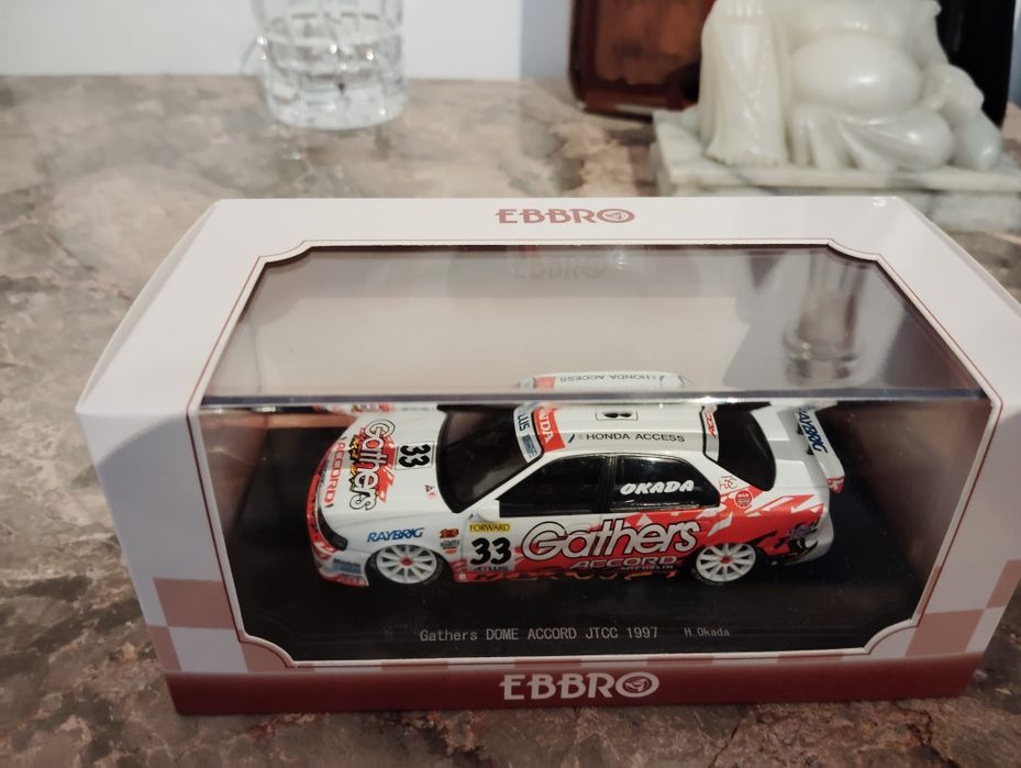 Miniaturas 1:43 Ebbro resina