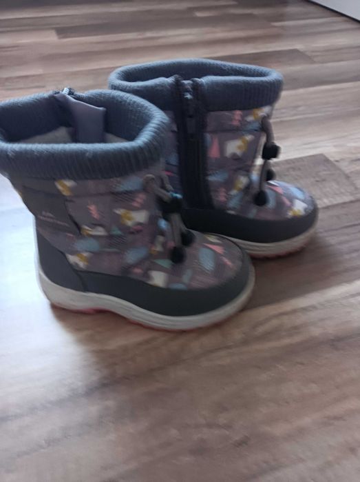 Sprzedam buty zimowe dla dziewczynki rozmiar 24