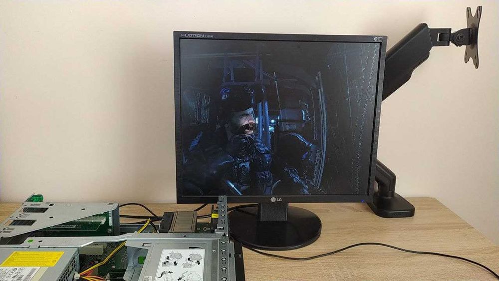 ПК, Fujitsu Esprimo E5730 SFF Lga 775, intel Q43