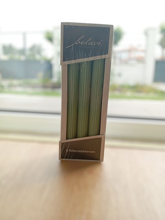 Conjunto de 6 Velas Cilíndricas Estriadas Belavi – Verde Olívia