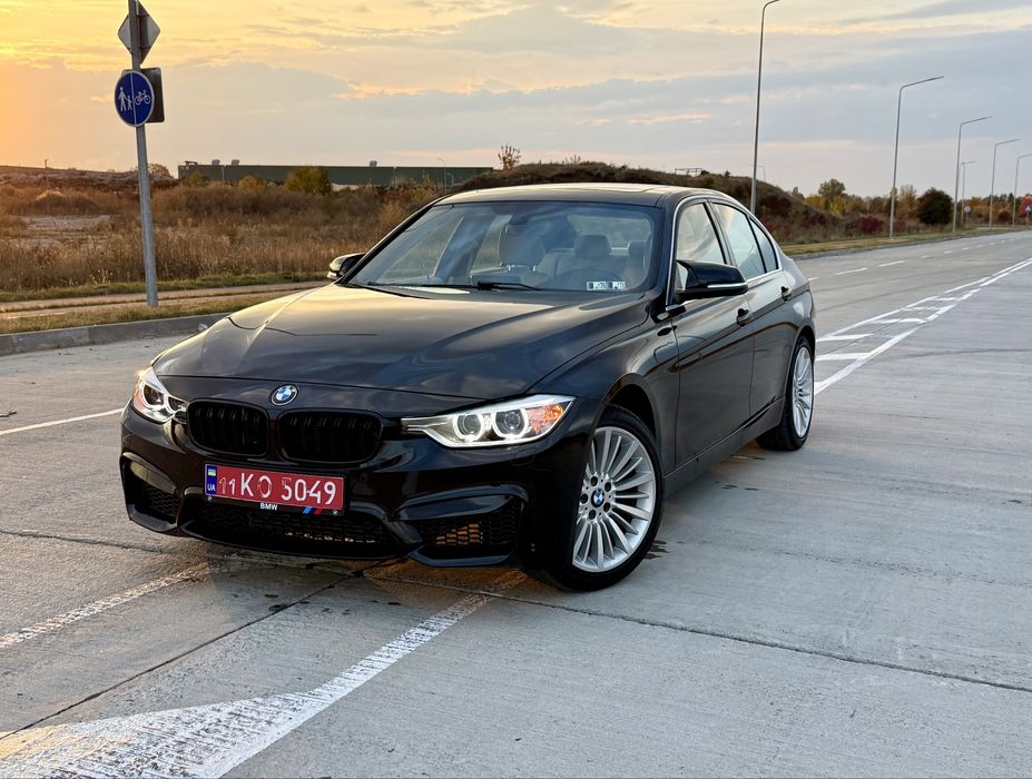 BMW 328i Luxury