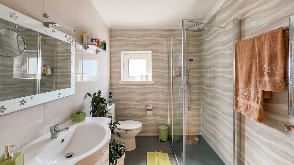 Moradia T6 Isolada Renovada, Boa Água - Qta Conde || 207m² área útil - Lote 528m²