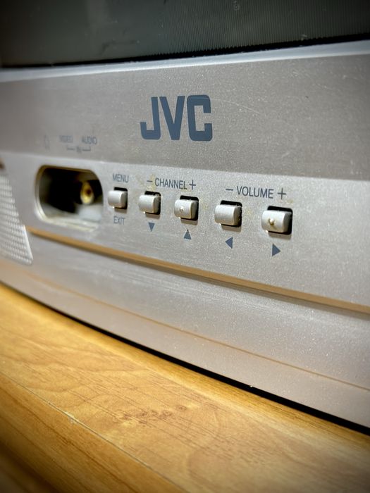 Продам телевізор JVC AV-1401AE