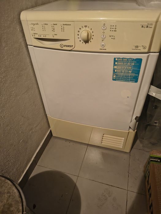 Maquina secar Indesit 8 kg