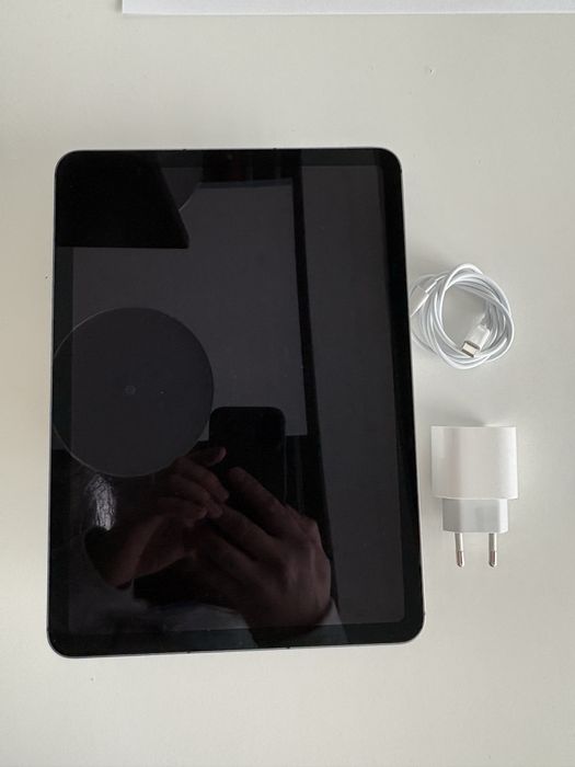 Apple iPad Air 5gen M1 64GB WiFi + Cellular A2589