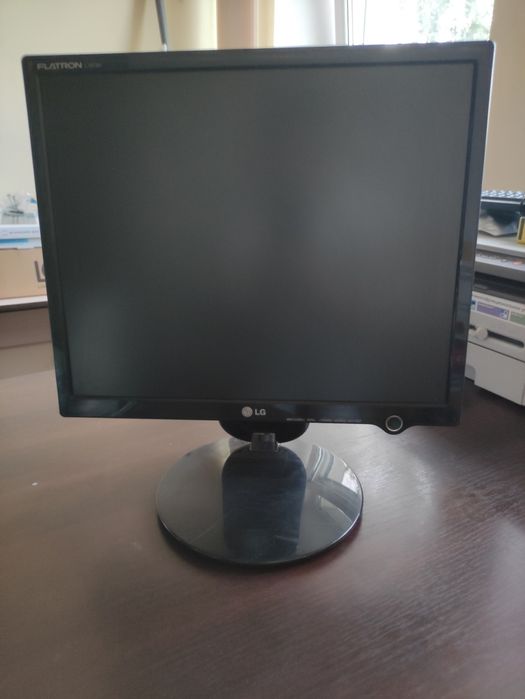 Продам комп'ютер з LSD монітором 19"