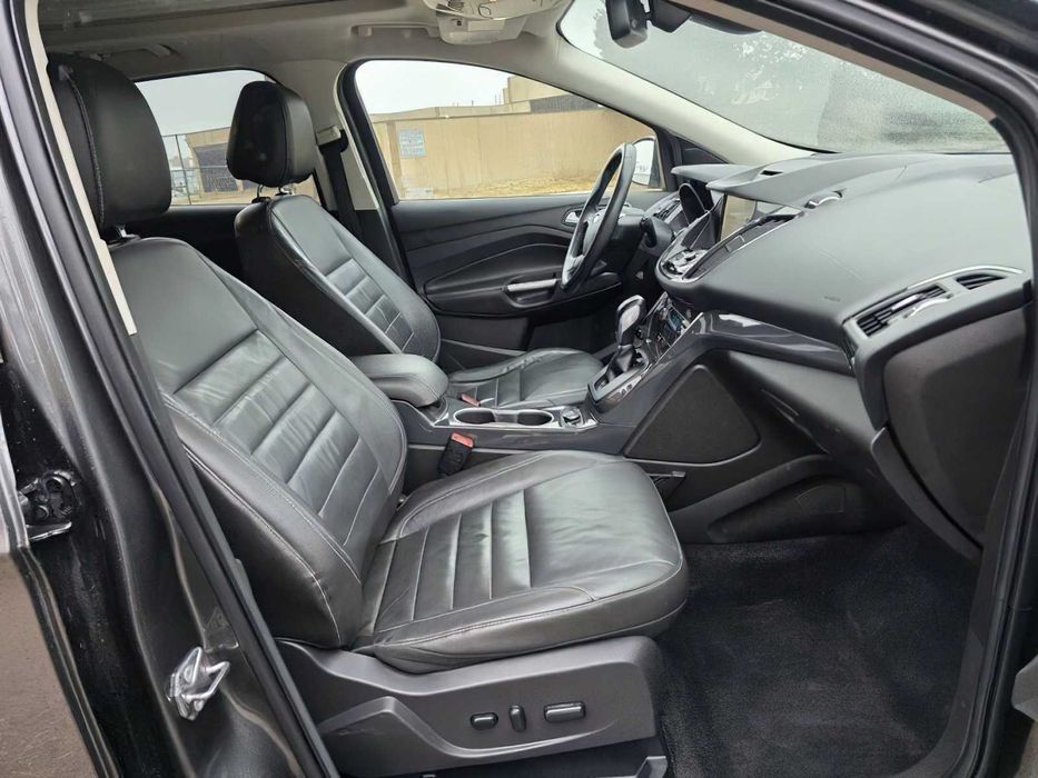 Ford Escape      2015
