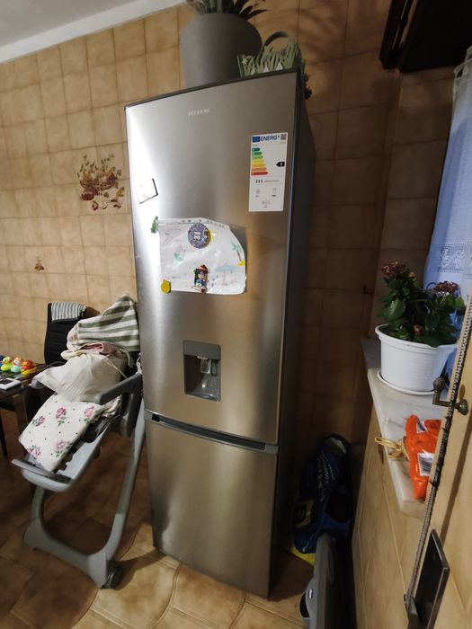 Frigorífico a venda
