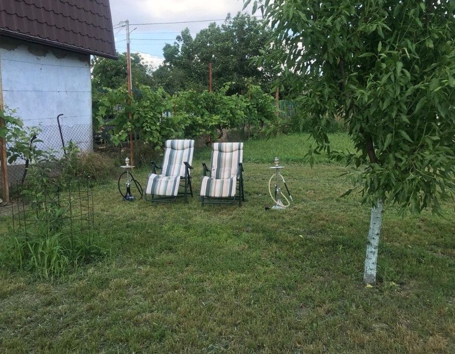 Добротный дом в центре села