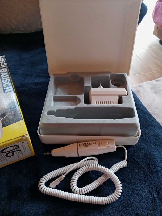 Broca para unhas com estojo e caixa