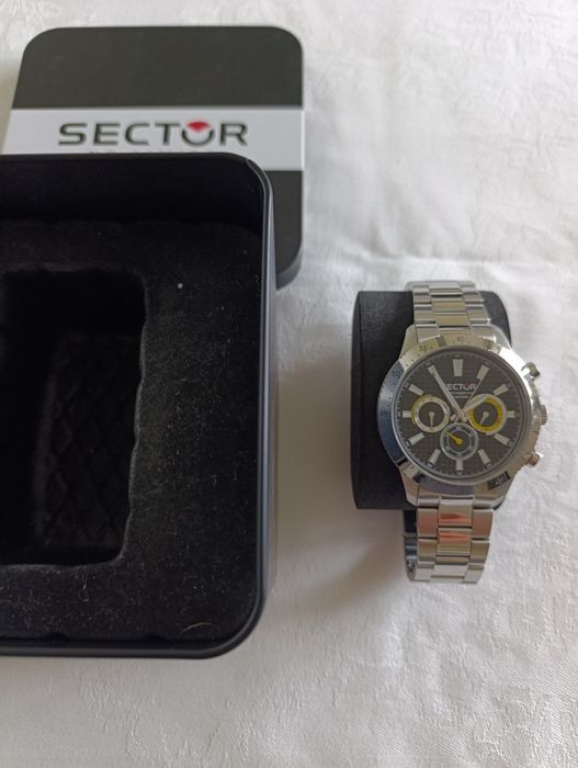 Relógio  da marca sector