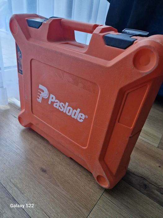 Paslode Gwoździarka IM90CI Lithium oraz Gwoździe