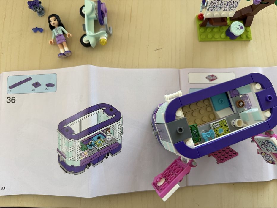 Конструктор LEGO Friends Скринька дружби і Мольберт Емми