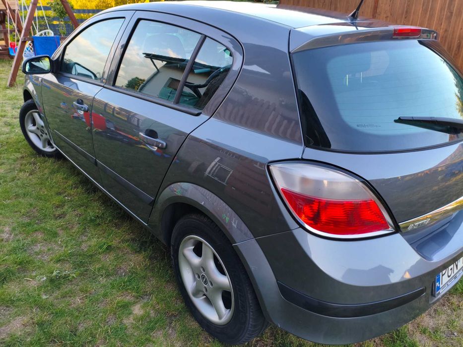Opel Astra 3 (H) - 1.6 - 2006