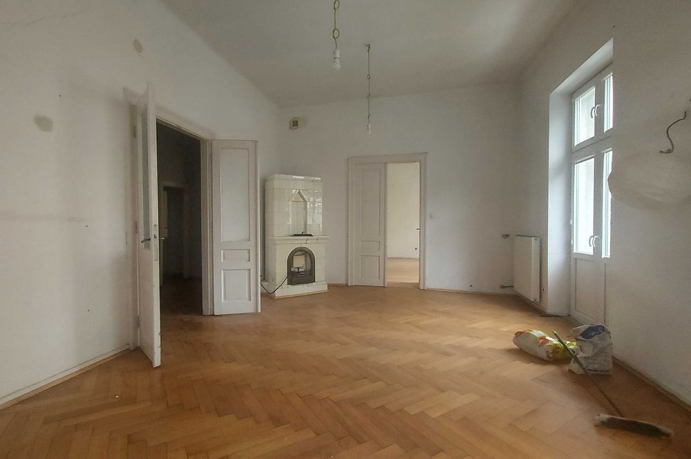 LOKAL 180 m2 - 4-5 pomieszczeń, zaplecze kuchenne i sanitarne CENTRUM