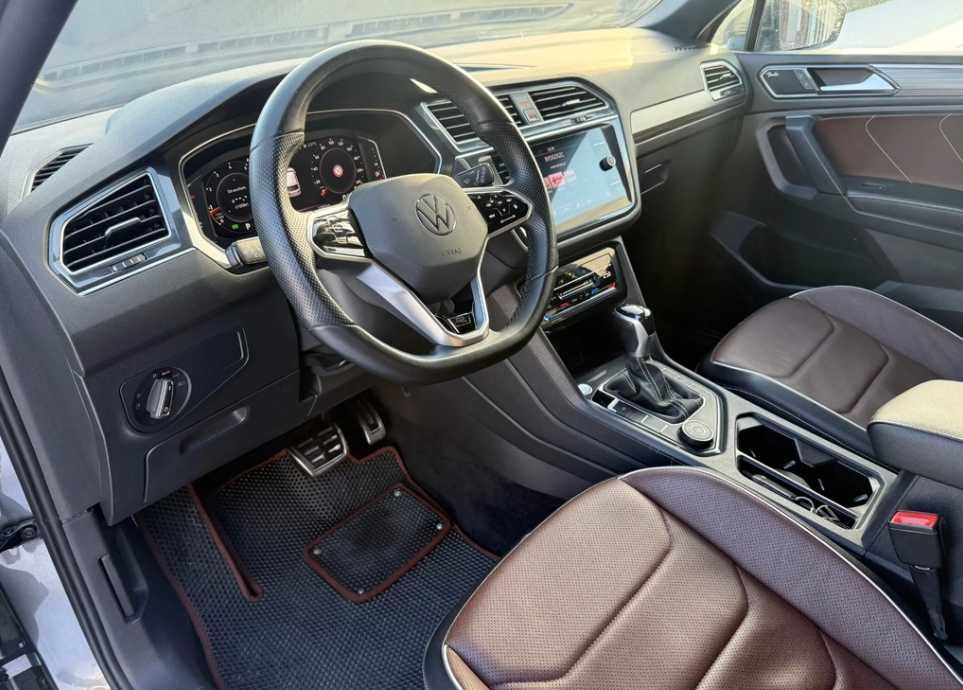 Volkswagen Tiguan 2,0 TSI R-Line 2021