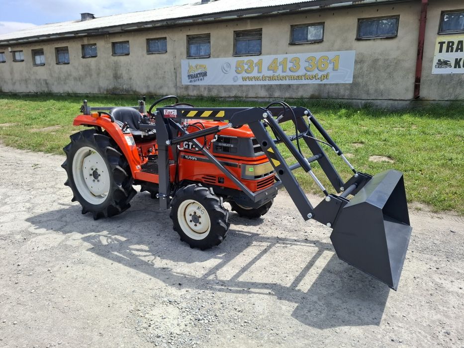 Traktorek japoński 4x4 Kubota GT 5 z ładowaczem  śliczny