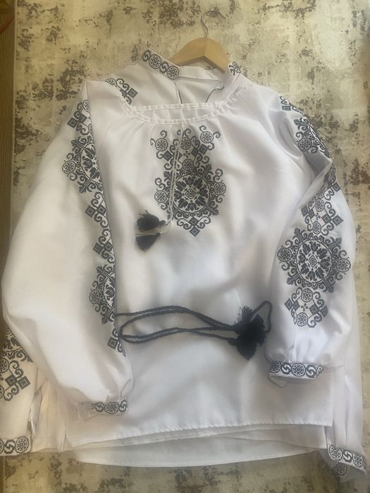 Парна вишиванка чол і жін