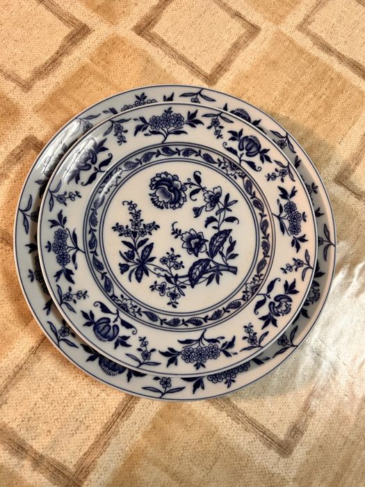 2 pratos Vista Alegre