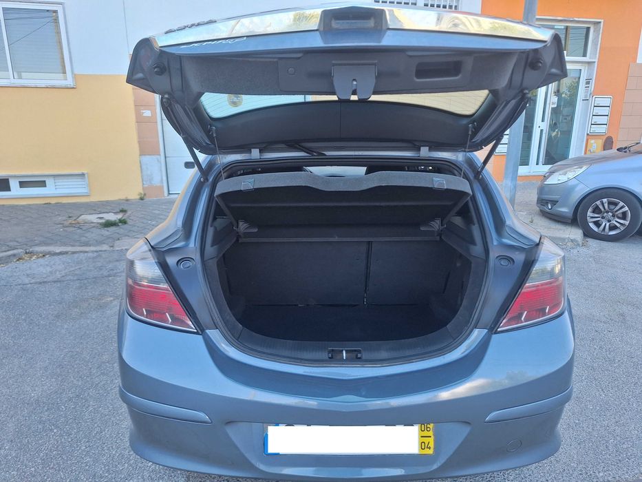 Opel Artra 1.7 CDTI em bom estado geral de 2006