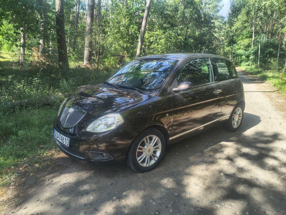 Lancia Ypsilon