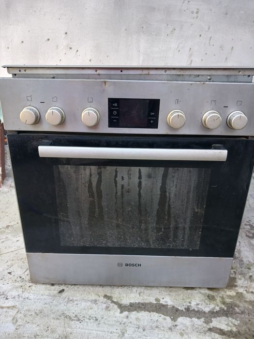 Духовой шкаф Bosch с варочной плитой Siemens