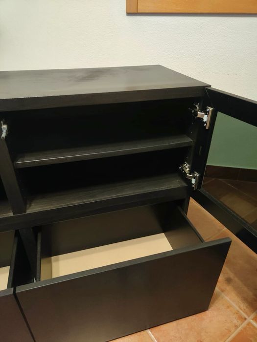 Aparador  BESTÅ Ikea