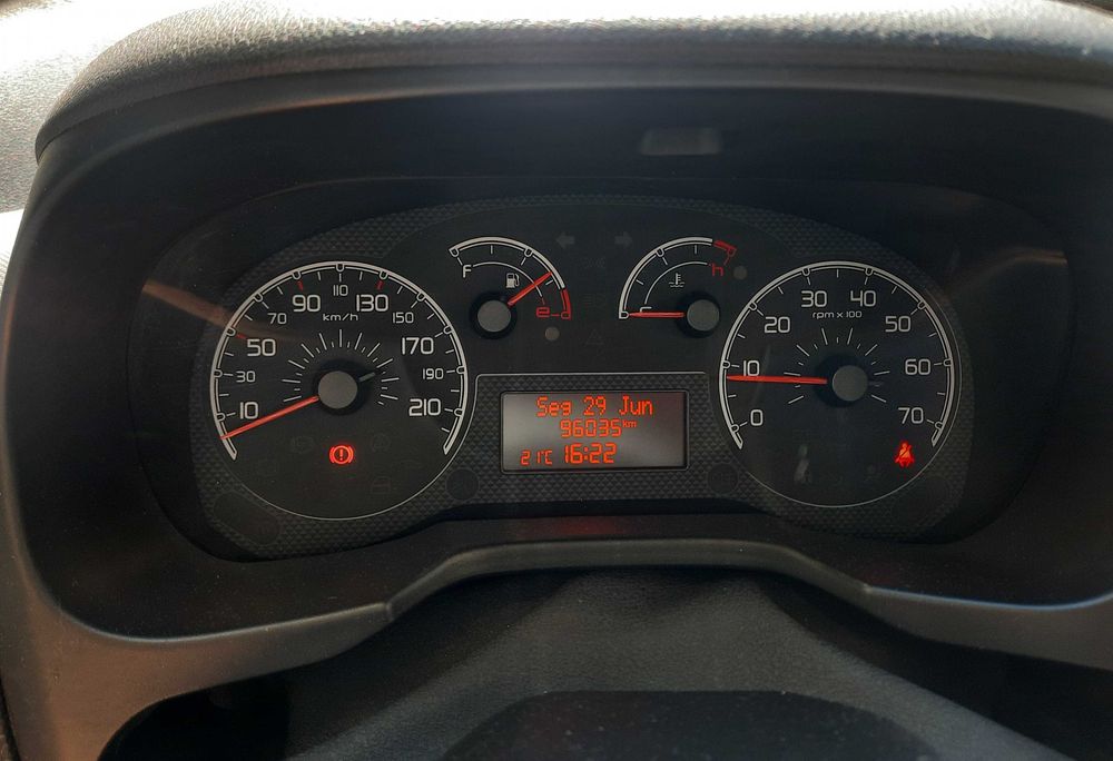 Citroen Nemo 1.3 Diesel 5 lugares Janeiro 2011